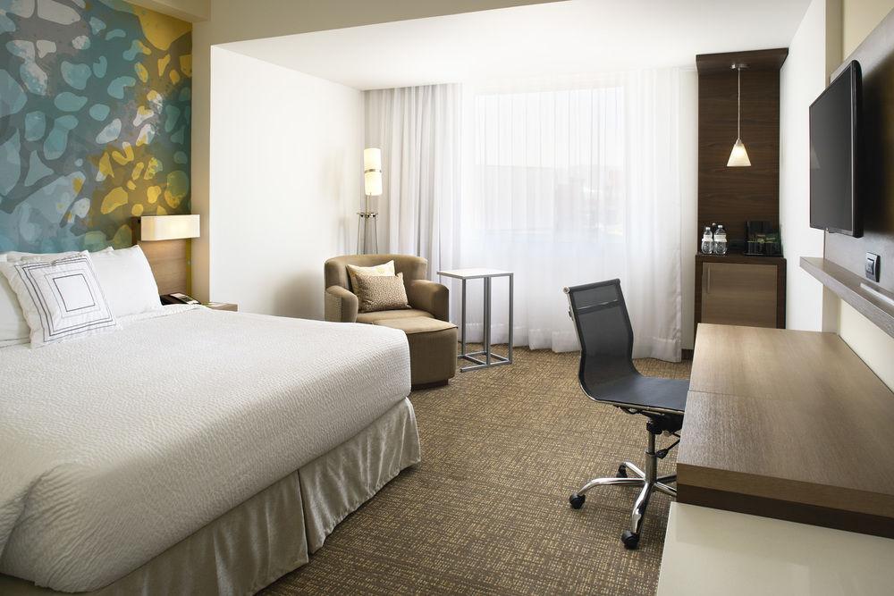 Courtyard By Marriott Hermosillo Ngoại thất bức ảnh